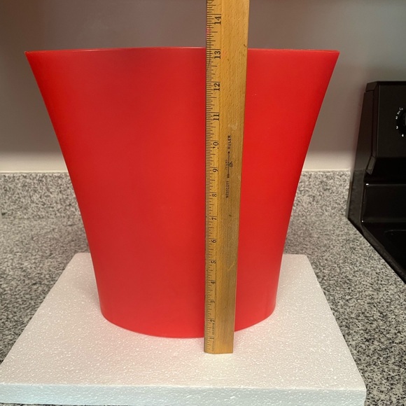 Sterilite Small Reddish Orange Oval Shape Trash Can  wide Top Narrow Bottom - Picture 7 of 11